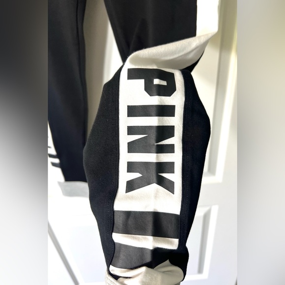 PINK Victoria’s Secret Leggings - Picture 3 of 5